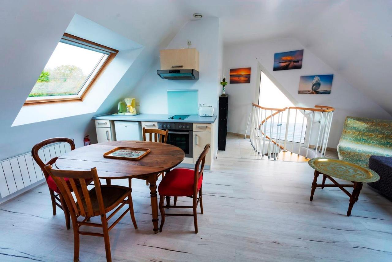Lomener - La Goelette - 1 Appartement Avec 2 Chambres Et 2 Studios A 450M De La Plage Пломер Екстериор снимка