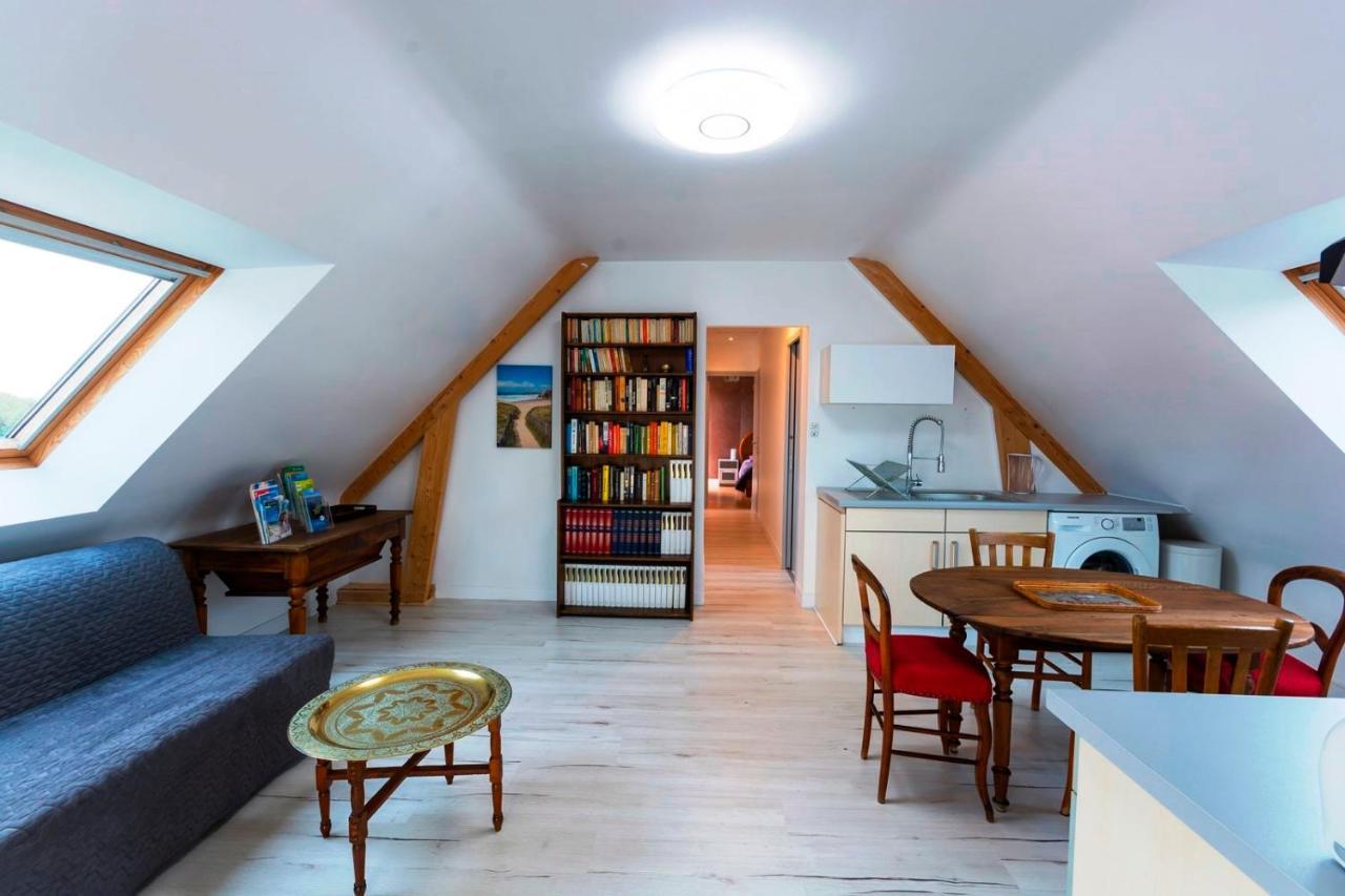 Lomener - La Goelette - 1 Appartement Avec 2 Chambres Et 2 Studios A 450M De La Plage Пломер Екстериор снимка
