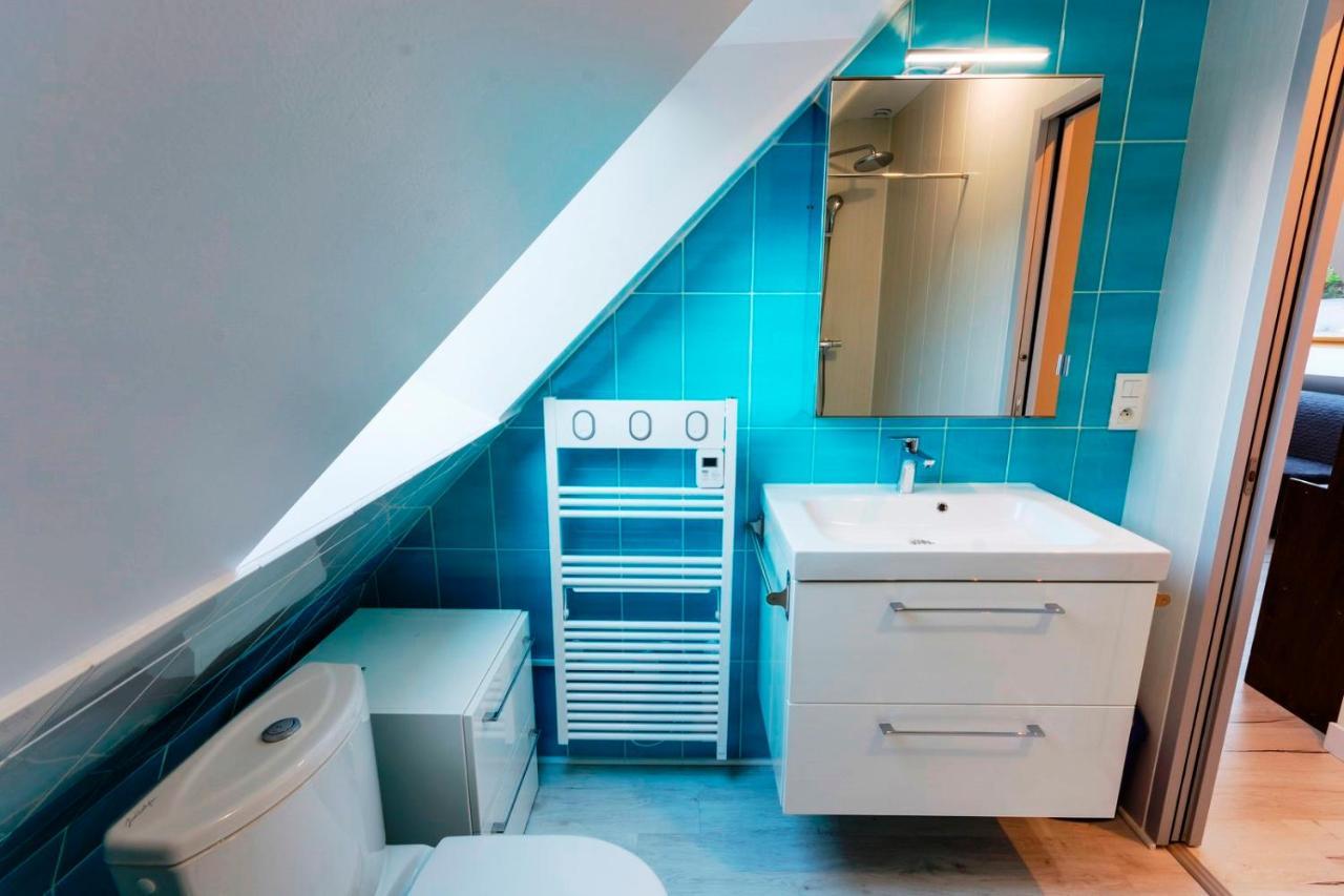 Lomener - La Goelette - 1 Appartement Avec 2 Chambres Et 2 Studios A 450M De La Plage Пломер Екстериор снимка