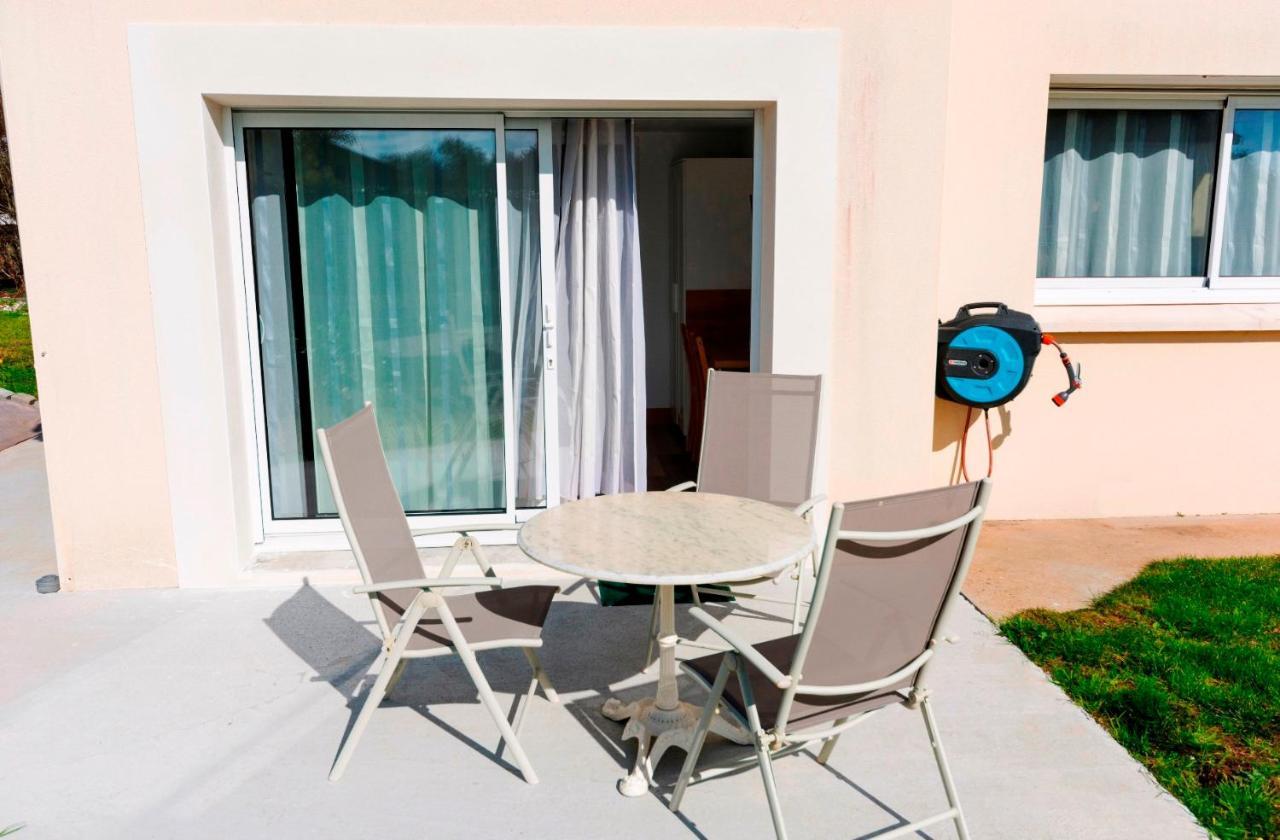 Lomener - La Goelette - 1 Appartement Avec 2 Chambres Et 2 Studios A 450M De La Plage Пломер Екстериор снимка